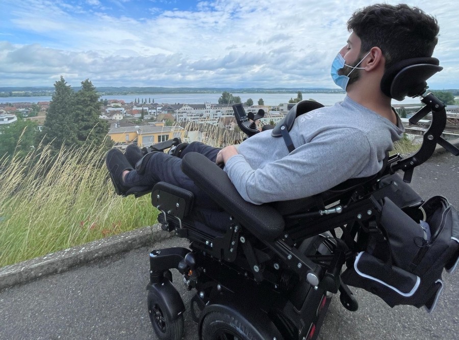 Fatk Al-Hassan erhält seinen Swiss Viva Grand S